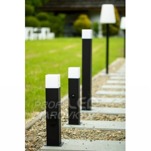 Záhradné stĺpikové svietidlo GALAX LUMILED - E27 SQUARE - 44cm - so zásuvkou 230V - Čierne